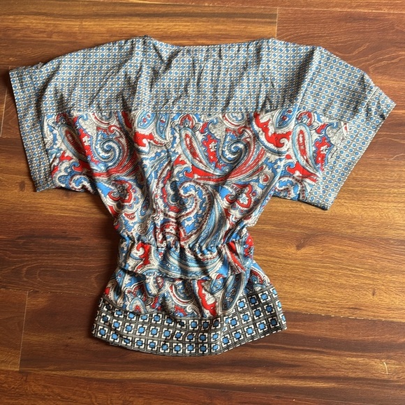 NEW YORK & COMPANY Paisley Kimono  Top with Built in Belt Size XS - Picture 3 of 6